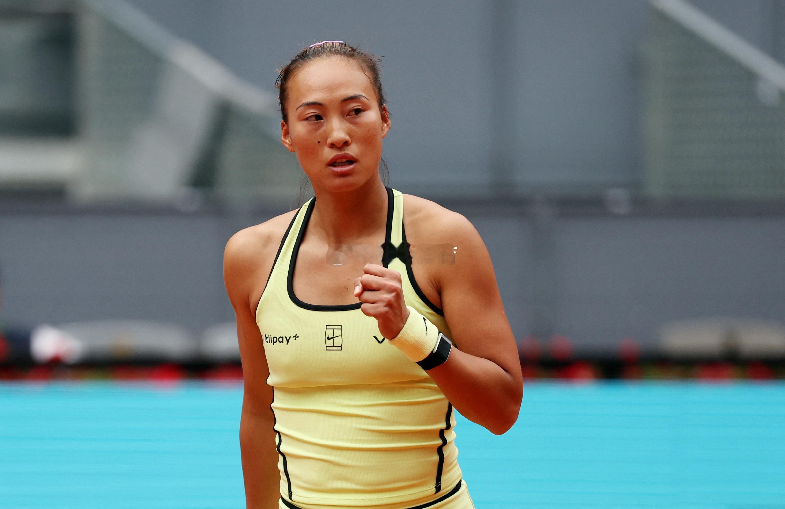 恭喜郑钦文2：1拿下比赛胜利。郑钦文马德里2比1肯宁郑钦文vs肯宁