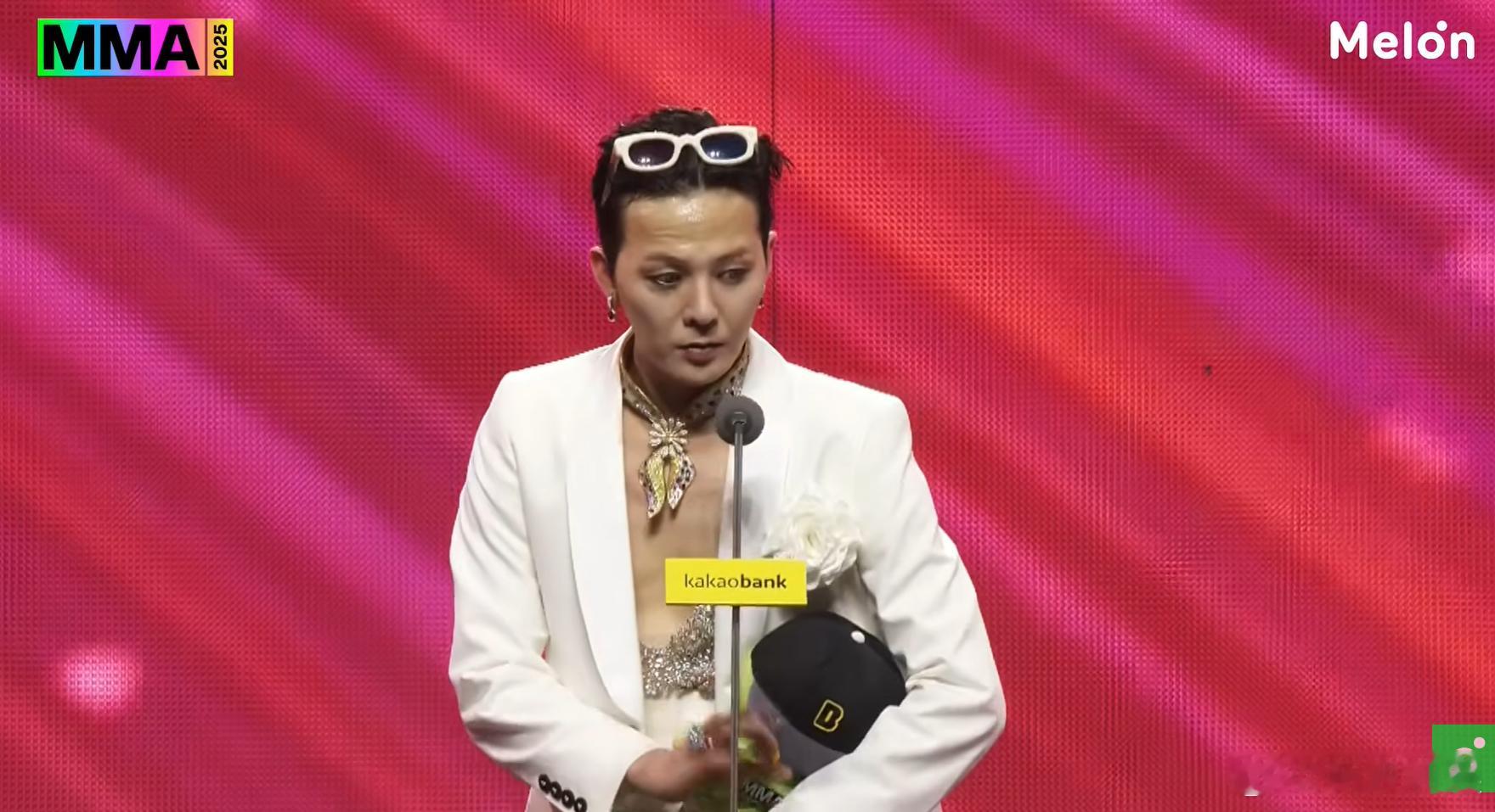 权志龙年度歌曲大赏权志龙拿下3个大赏 MMA年度歌曲大赏：权志龙《HOME SW