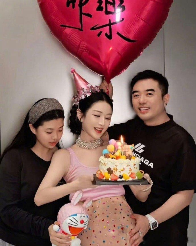 薇娅孕照，看这肚子快生了吧，祝福薇娅孕照 ​​​