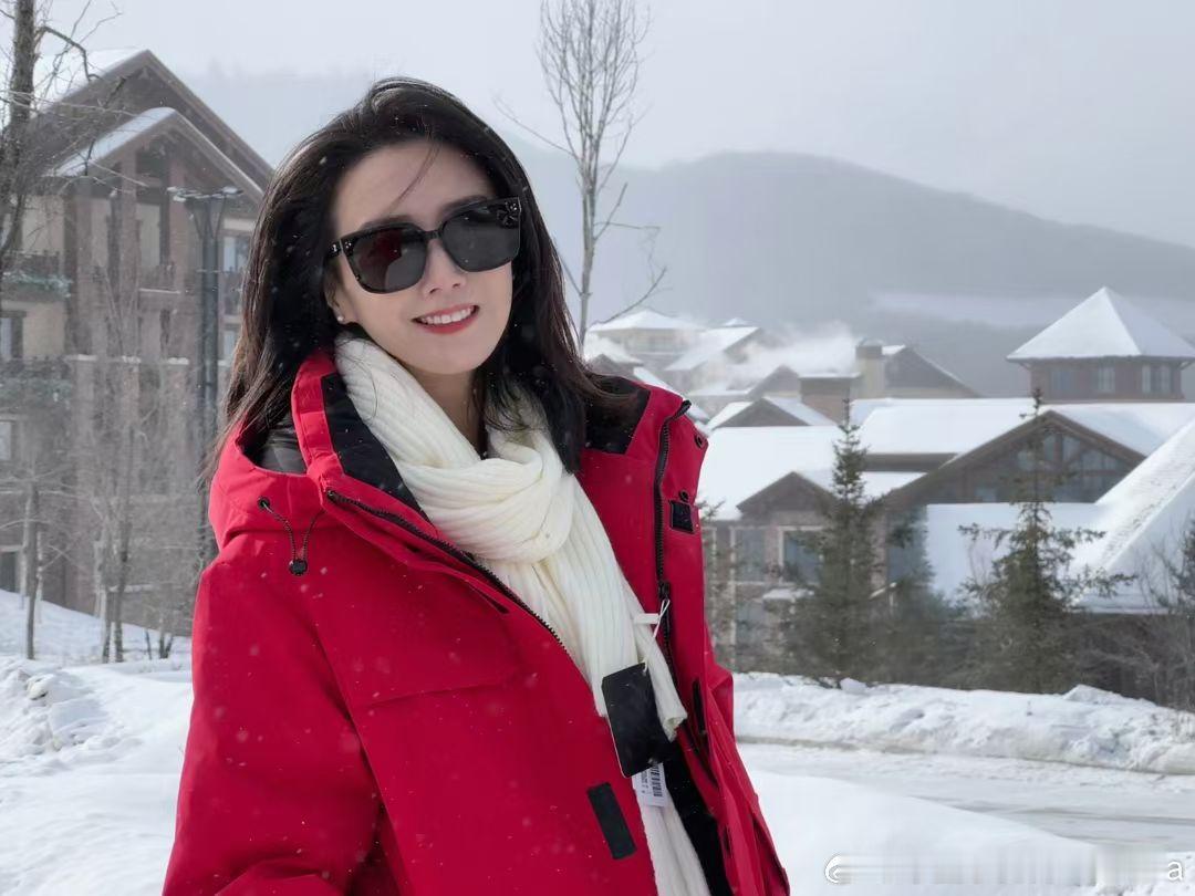 又来长白山了，去年1月9号在长白山摔骨折，这马上一年了图一是摔跤前5分钟美美得瑟