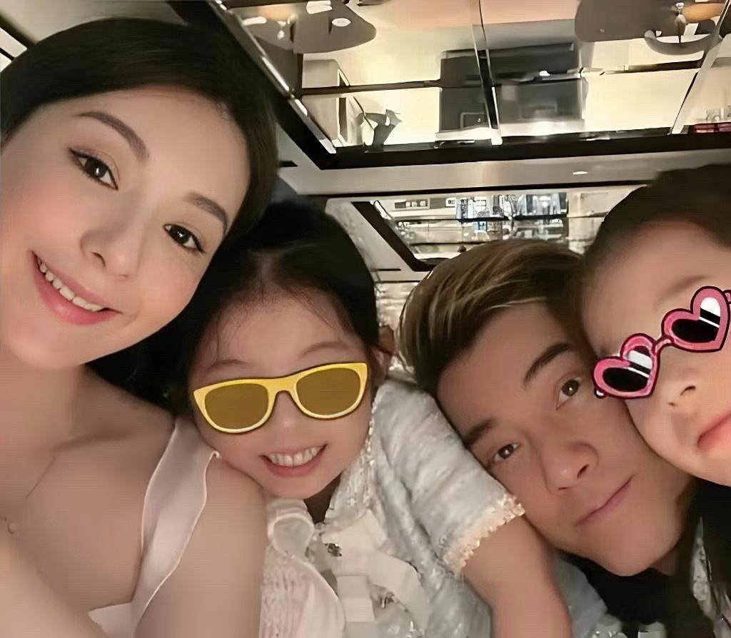 方媛的性格很温柔，颜值从两个孩子都能看出来，她是一个原生态的天然美女，不得不说安