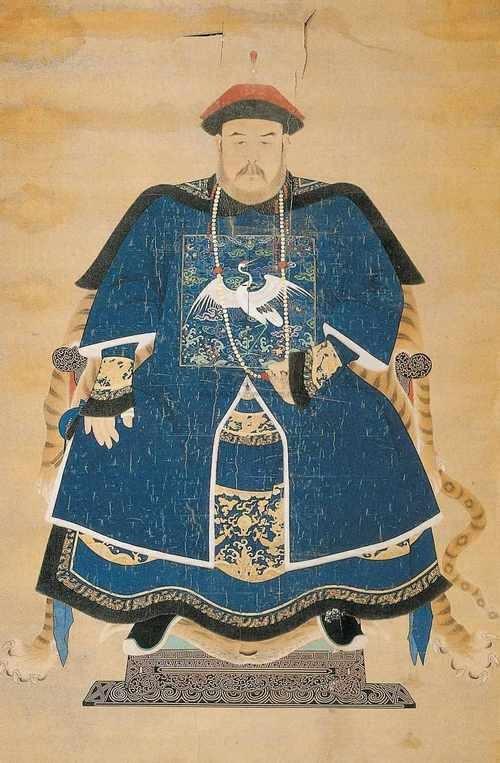 1726年，年羹尧知道自己将被问斩，暗中把怀孕的小妾，送给一位书生，并千叮万嘱：