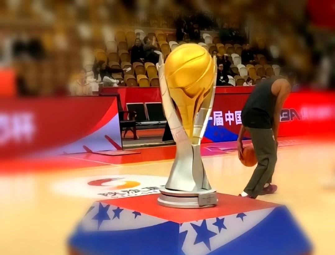 第二届俱乐部杯开赛了！

今天是周三，12月3日。篮球爱好者的大好日子。第二届篮