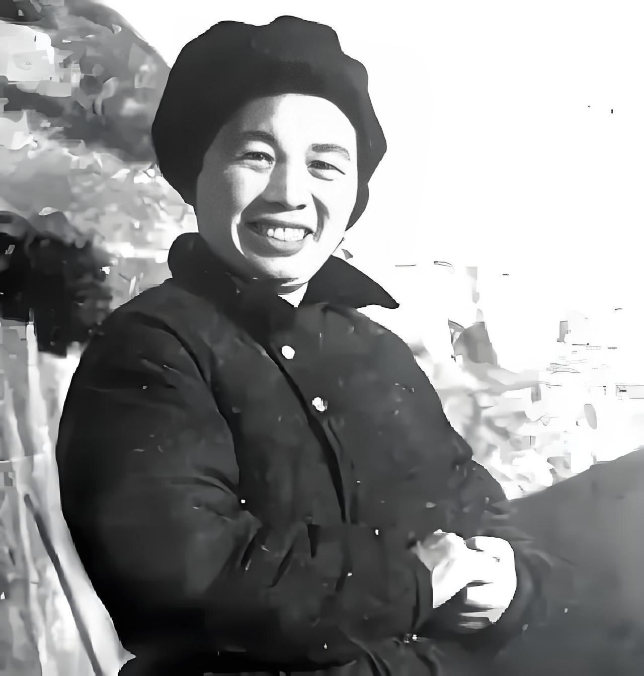 1939年，抗日战争进入相持阶段，延安成了无数人心中向往的地方。大批青年从各地辗