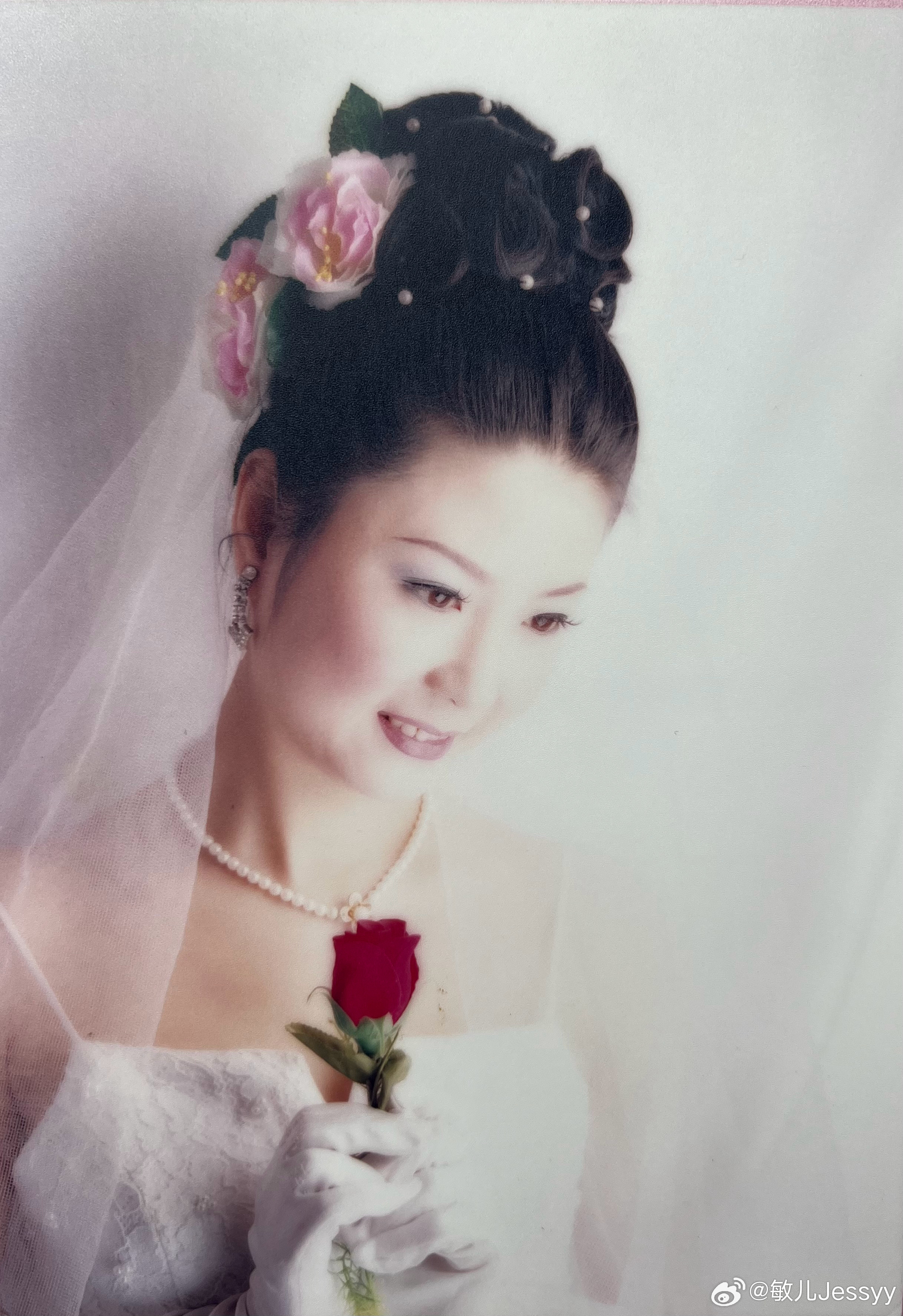 敏儿Jessyy25岁时绝美婚纱照！ 