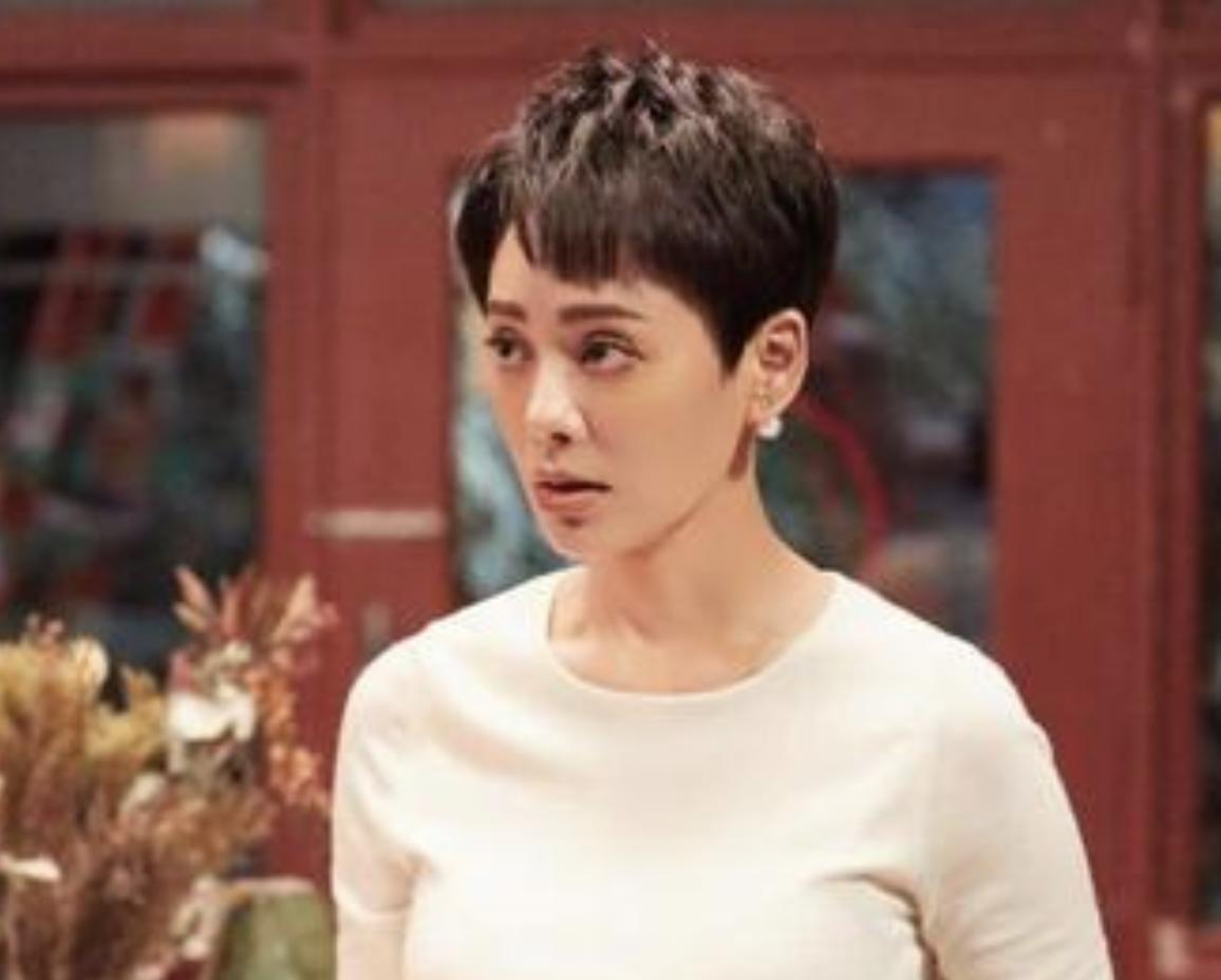 原来《一路繁花》这档综艺还邀请过女演员宁静！

不过呢，宁静听到节目组邀请的嘉宾