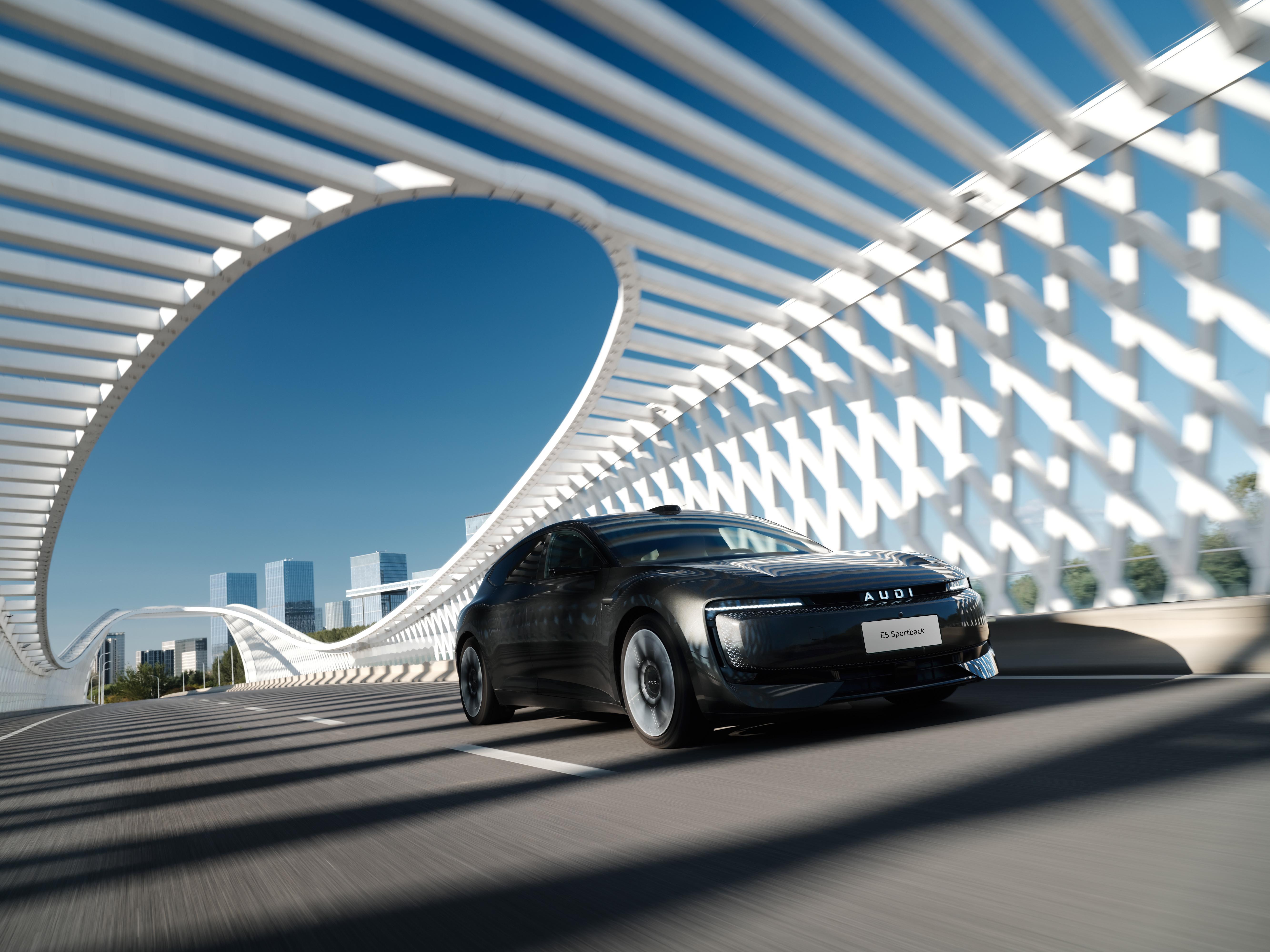 AUDI开启30城任意门2025奥迪E5roadshow全国30城巡展迎来收官！