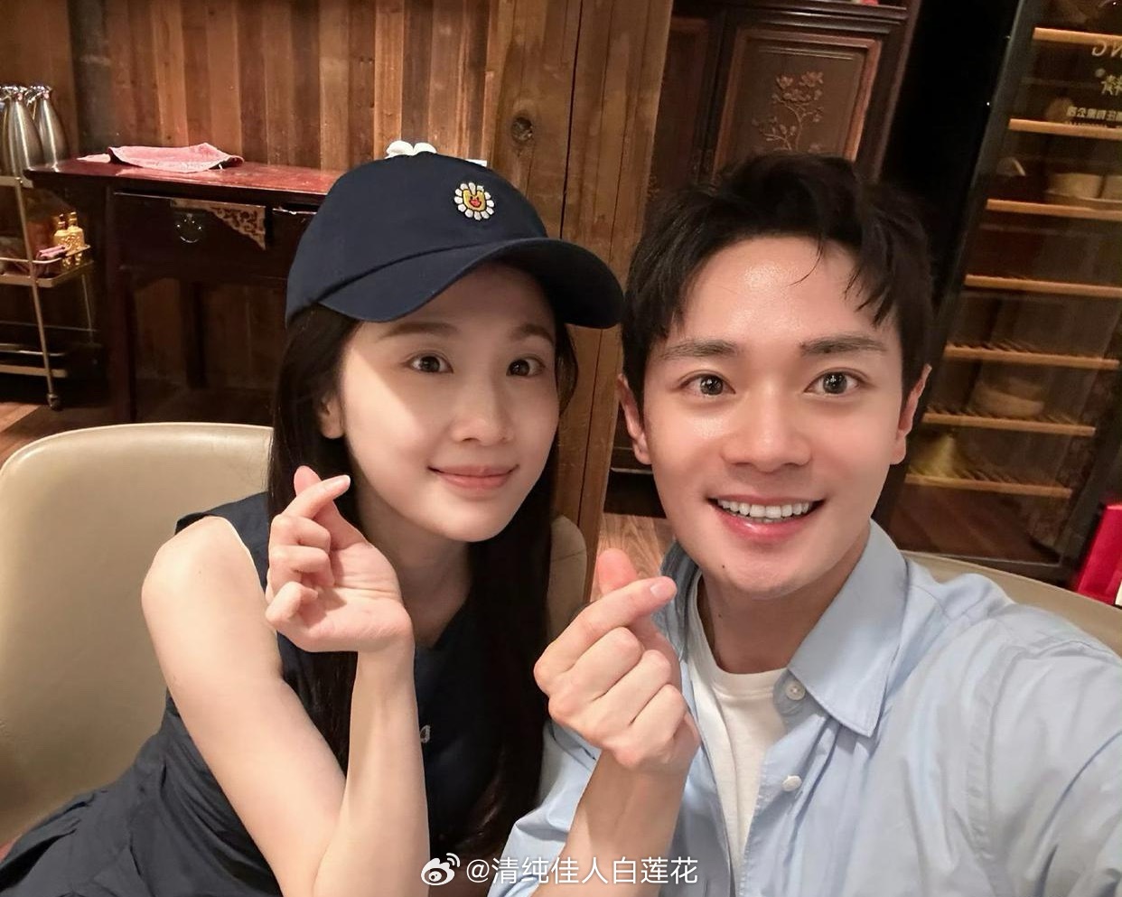 曹骏和张慧雯简直配一脸啊，太有CP感。曹骏的眼睛里永远是那么闪亮亮的，牙齿没做烤