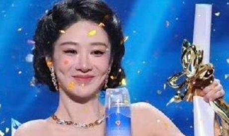6月26日，第31届上海电视节白玉兰奖颁奖典礼举行，杨紫凭借《生命树》中高原女警