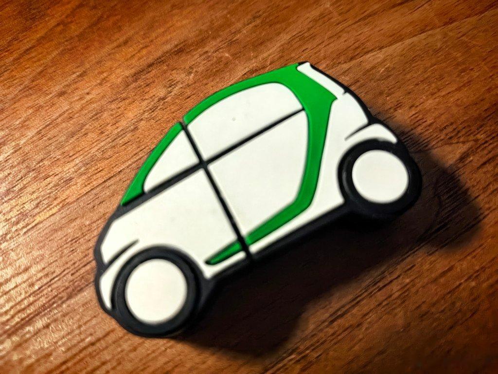 翻出来一个纯电smart fortwo的U盘，纯电的 2 加速啊 ​​​