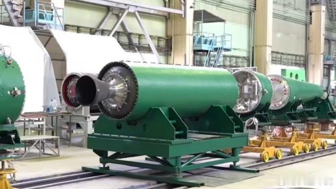 乌克兰军方宣称，已成功实施两次火箭发射任务，飞行高度分别达到100公里和204公