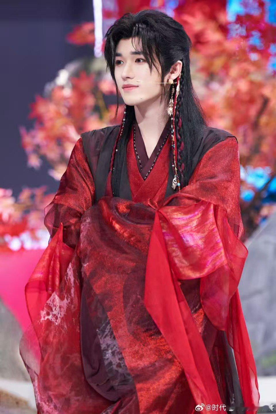 宋亚轩是本次冤种大赛的金冤种宋亚轩红色古风宋亚轩是本次冤种大赛的金冤种，好帅， 