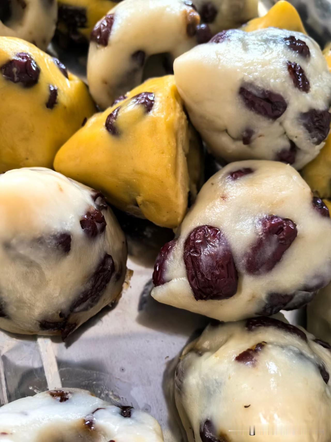 年味
腊月二十八（2月15日）

今夜，是旧岁的倒数第二程。

人间灯火渐次亮起