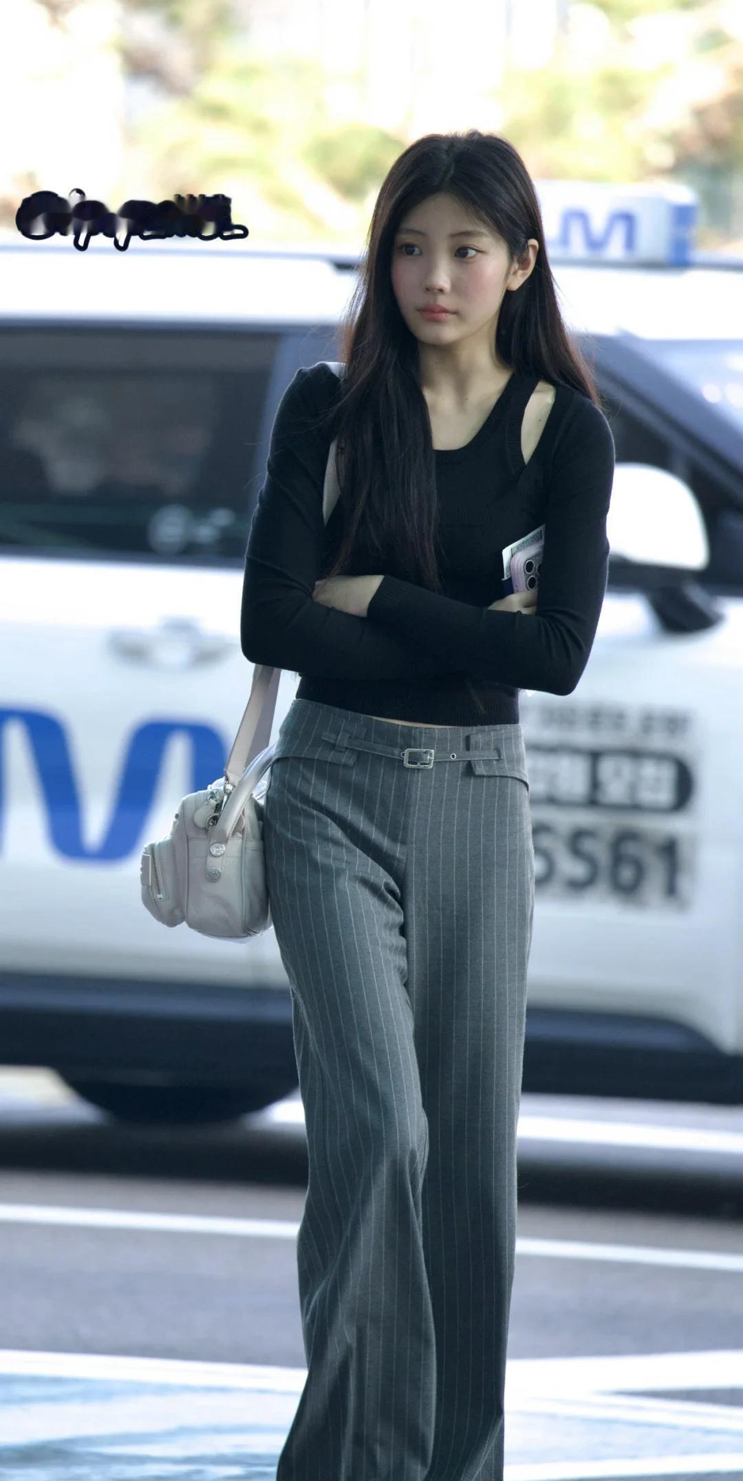 illit.0613机场出发
illit 机场穿搭 机场 女团