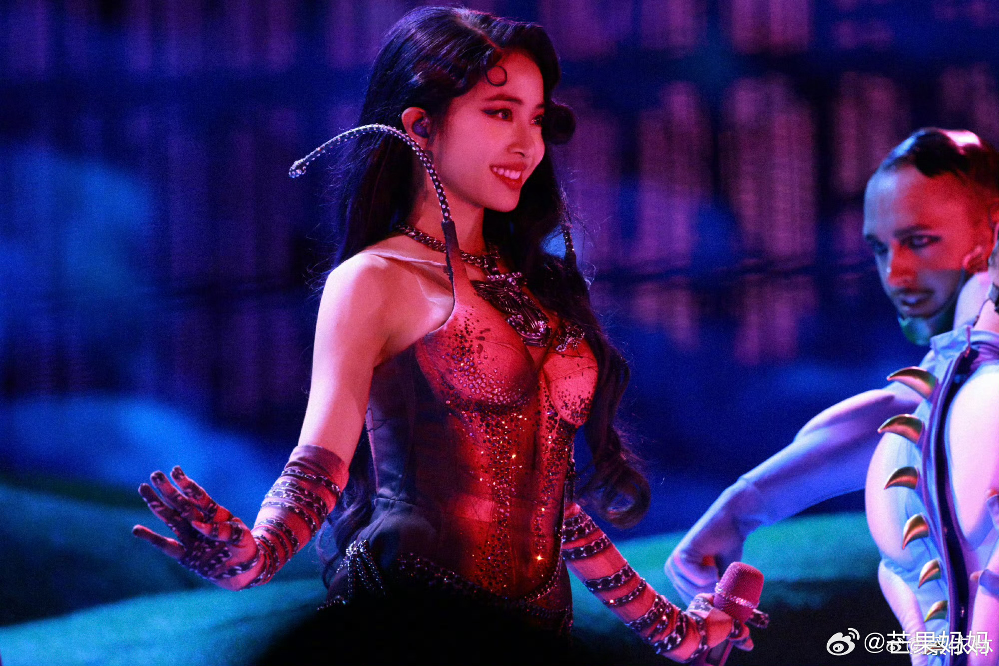 忘掉浪姐，来恭喜华语乐坛永远的姐第37届金曲奖最佳女歌手: 蔡依林 《Pleas