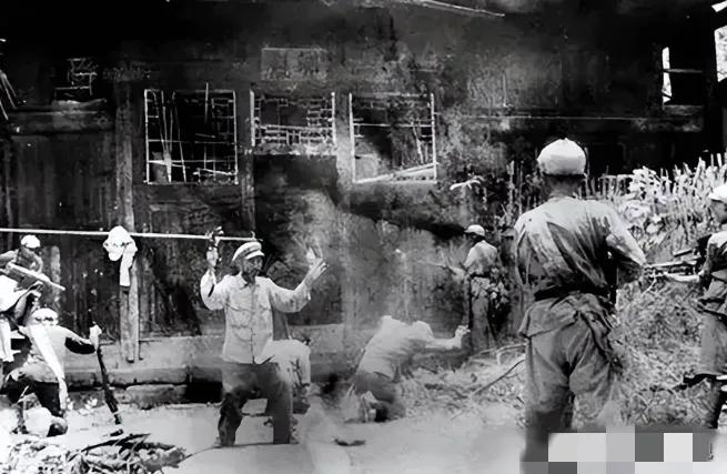 1949年5月，83名山东长清南下干部千里驰援，顺利接管桐庐县城，彼时江南刚解放