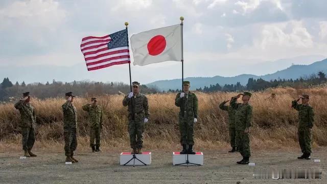 日本立命馆大学教授上久保诚人表示，日本在安全领域，尤其是在涉及核武器的问题上几乎