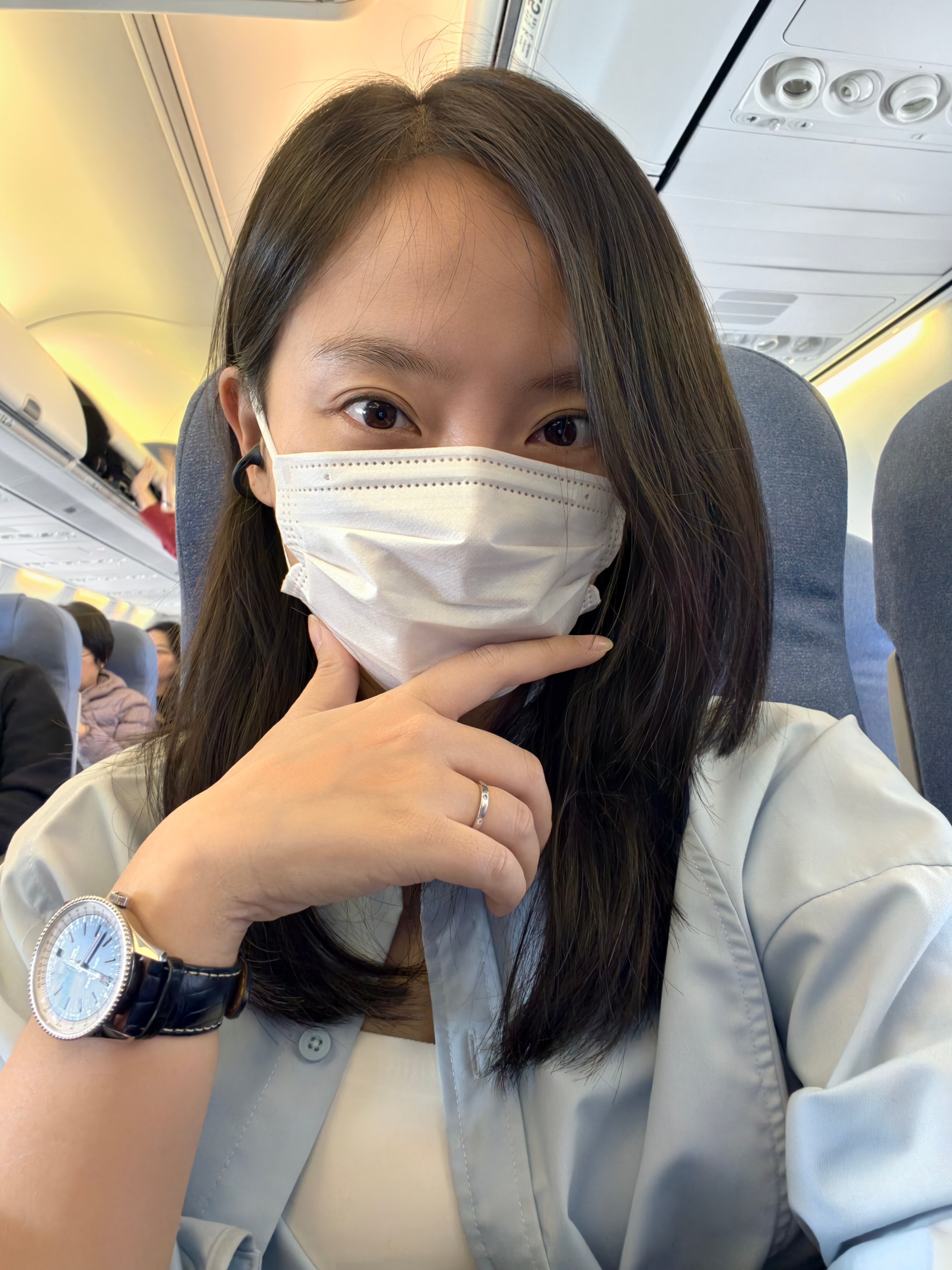 谁呀，这么勤奋乖巧，当天往返上海而且是中午去，晚上回