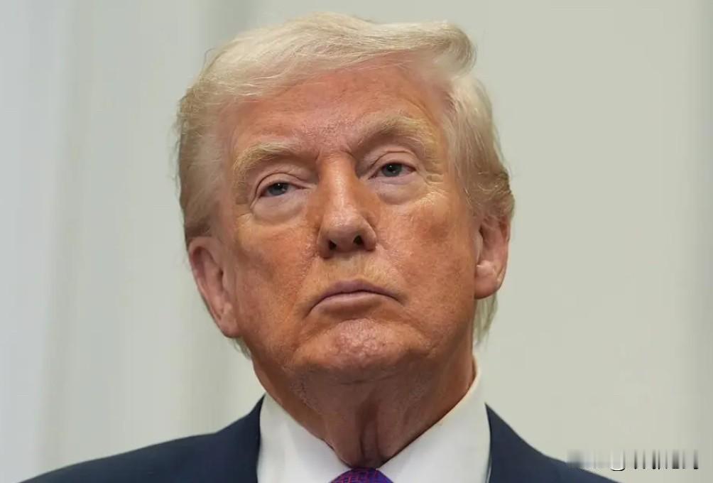 战争边缘！特朗普下一月通牒，美伊双航母压境中东🔥

当地时间2月12日，特朗普