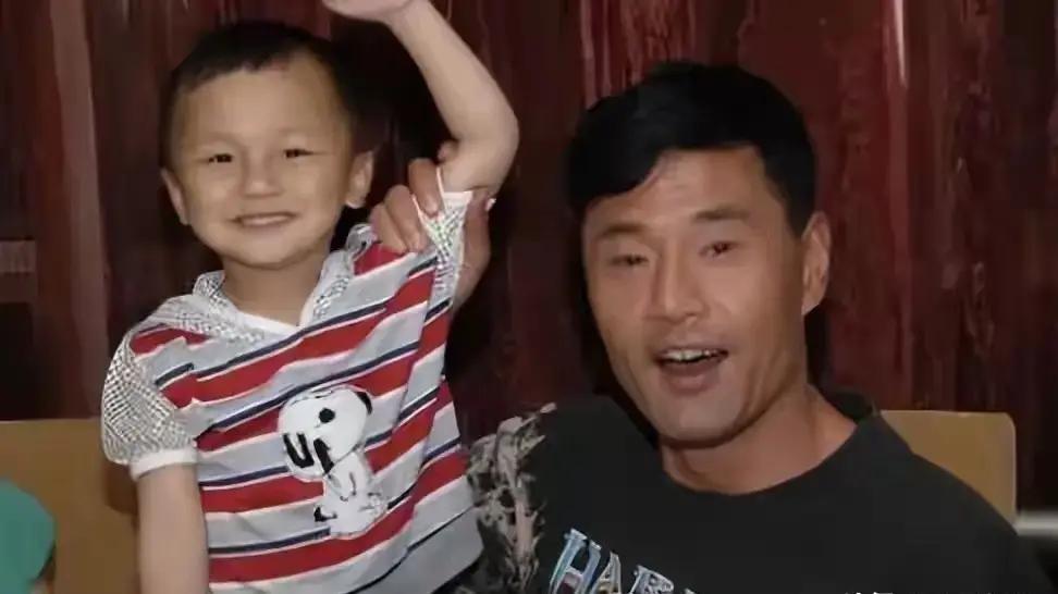 演员于荣光：一生洁身自好，为何到了63岁，妻子坚持要和他离婚
63岁老戏骨被老婆