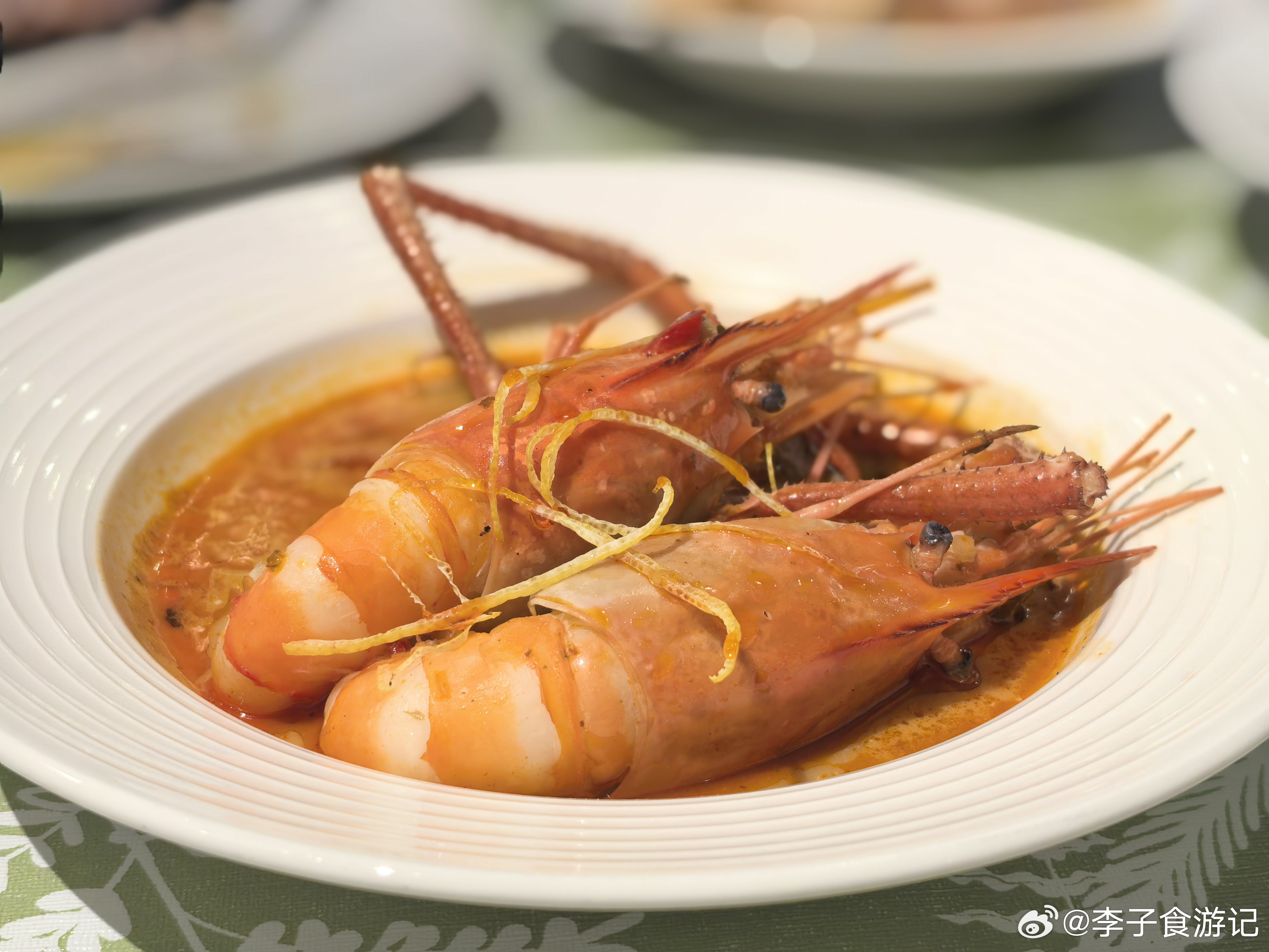 李子食游记椰乡牧鸡金盘食验室  “美食不会骗人，每个人在它面前，都会露出本性。”