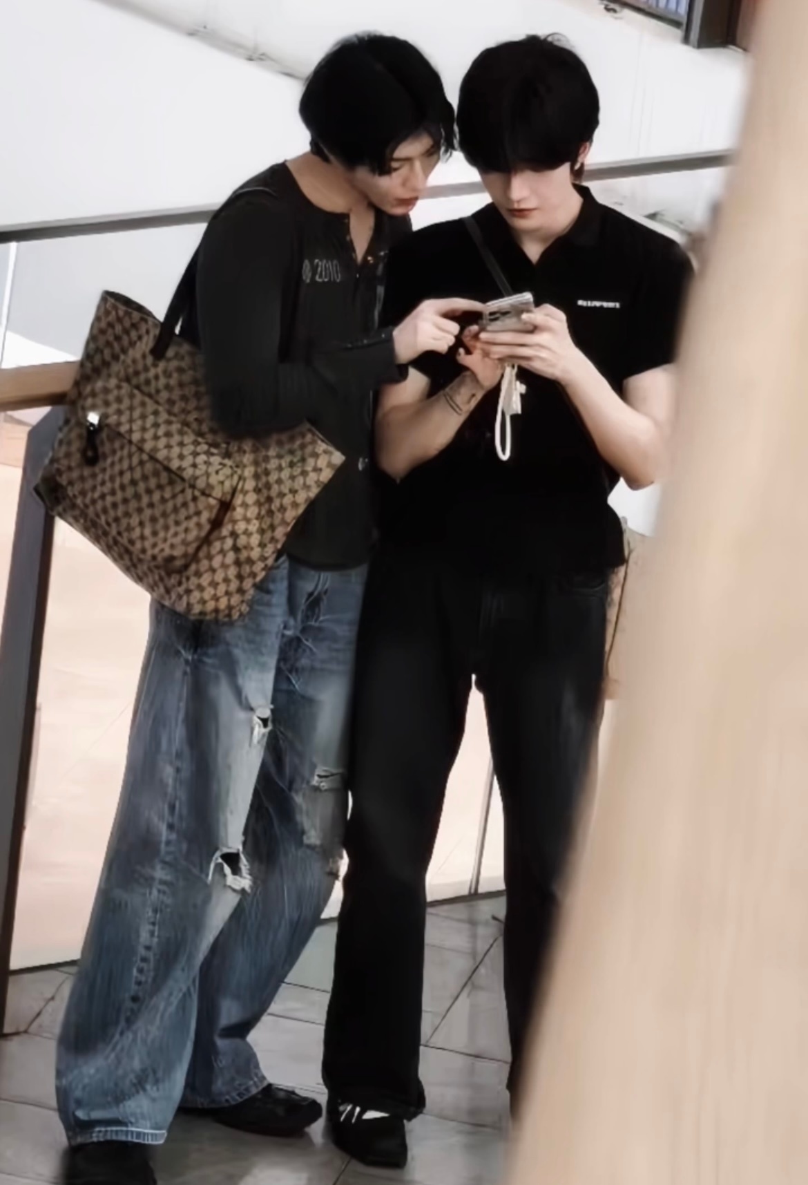 这么一看家星帅起来真要命身材也性感 