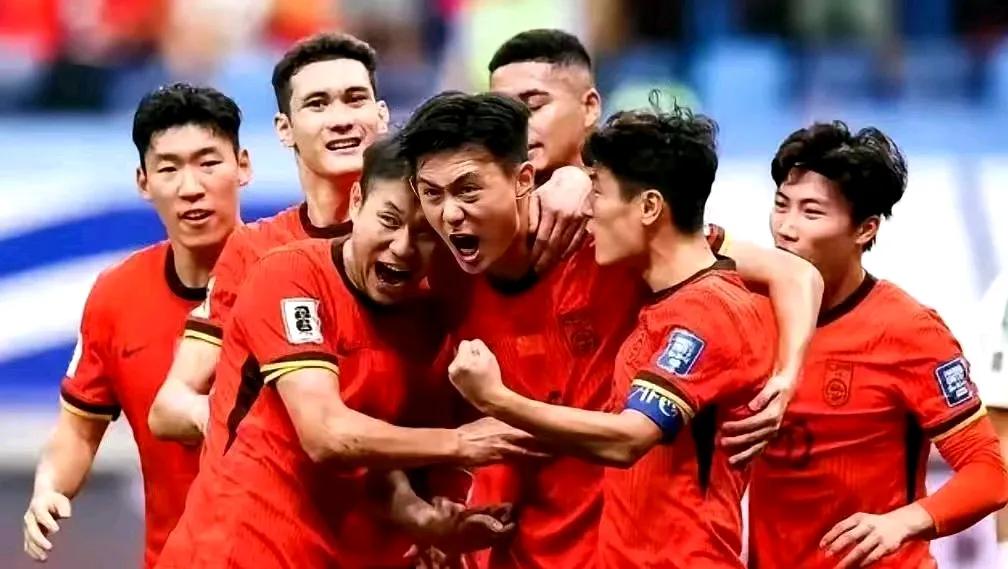 中国球员最大的问题就是基本功和技术不行。

范志毅那一代球员，基本功扎实，技术水