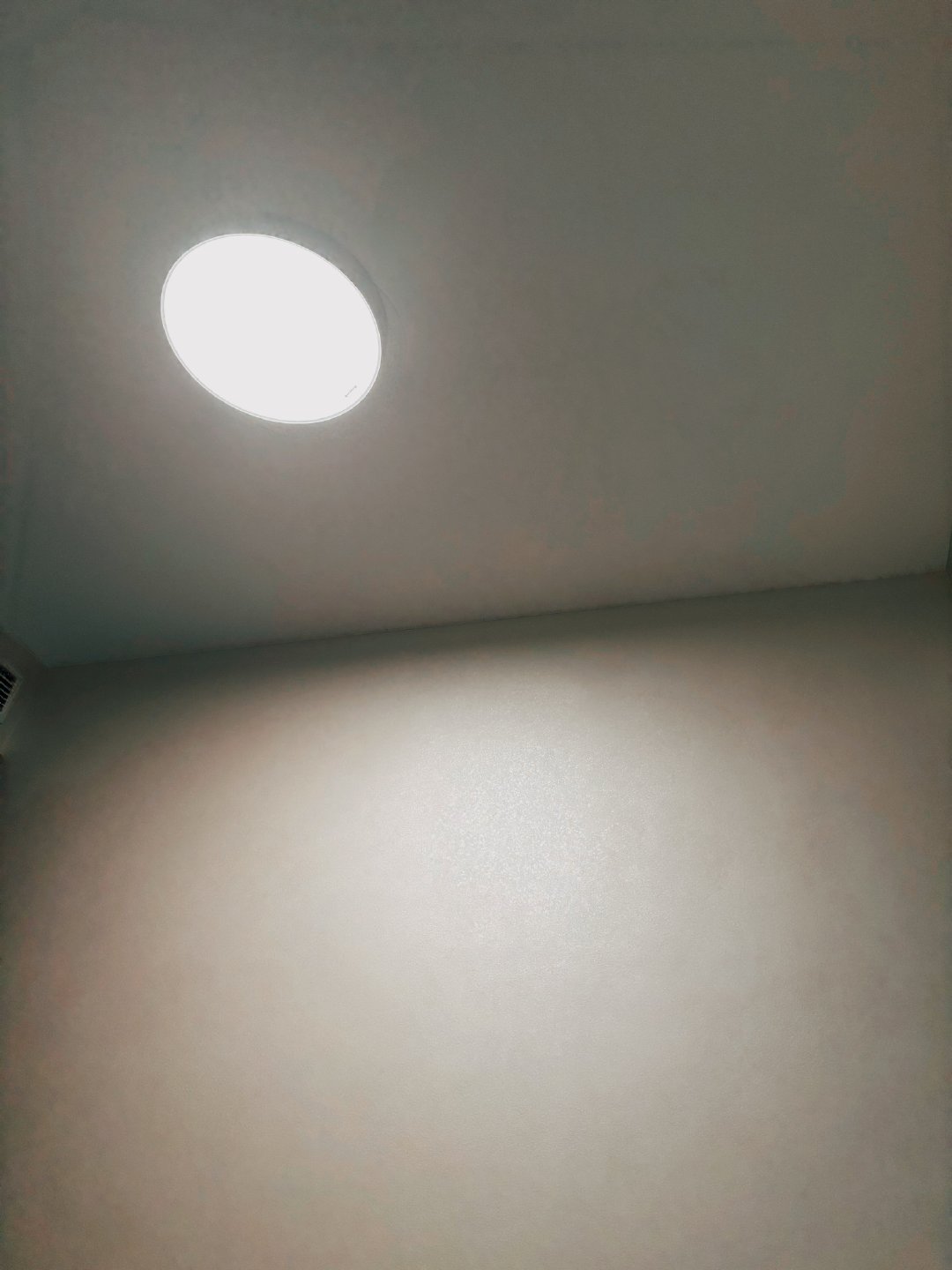 柔和，冷暖，晚安。世界。 