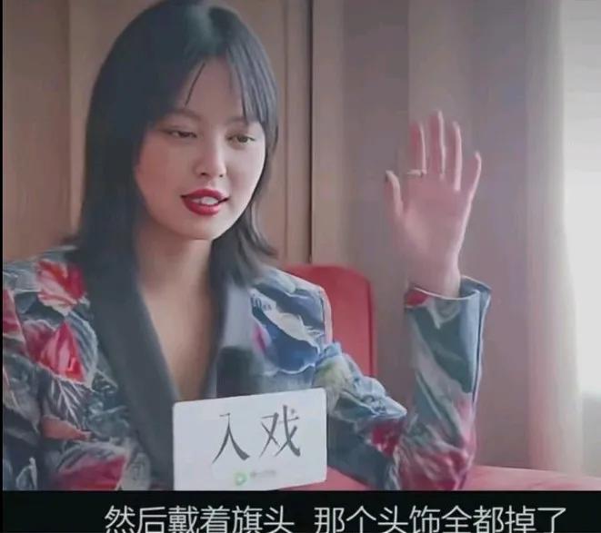 辛芷蕾说和霍建华演对手戏。霍建华一巴掌打得她眼冒金星。头饰掉了一地。打得她戏都接