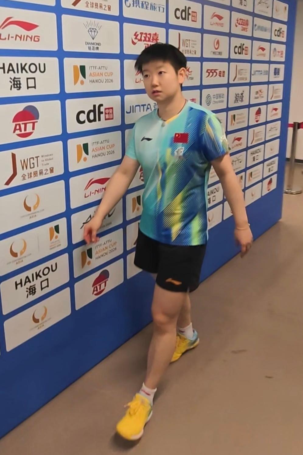 我就这样吻上女女这套