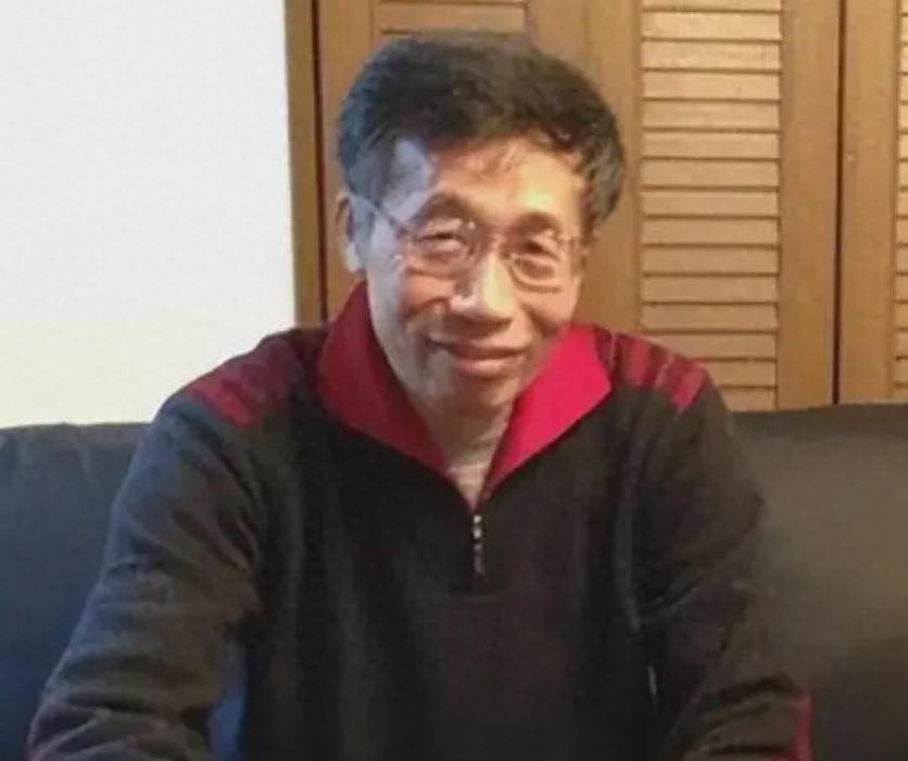 名校出身前途大好却背离民族，肆意歪曲历史抹黑家国，终成大众唾弃的叛国者。2019