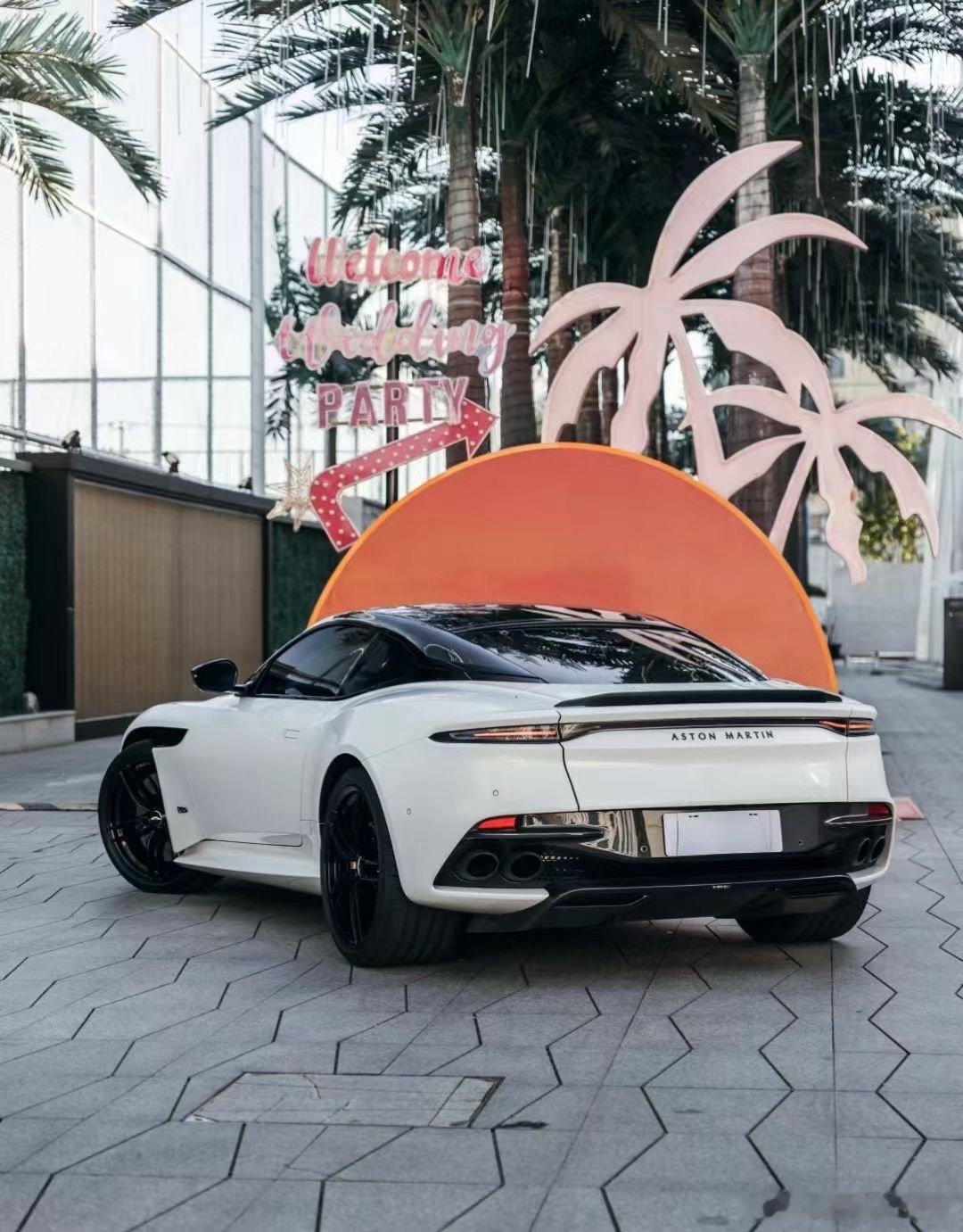 阿斯顿·马丁DBS，DBS Superleggera V12 Coupe……真好