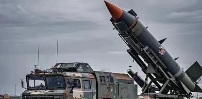 有人判断，日本如果偷袭，百分之百是饱和攻击，一次发射300枚导弹，连续发射300