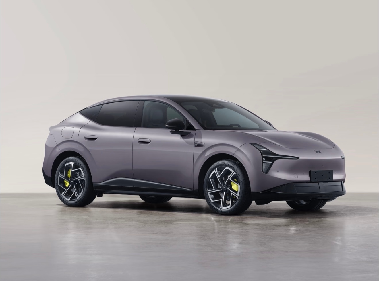 小鹏Mona L03 SUV 证件照来了！车身尺寸4650/4672x1920x