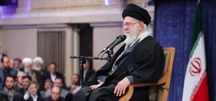 最近关于哈梅内伊的消息闹得沸沸扬扬。2月28日，以色列总理内塔尼亚胡称越来越多迹