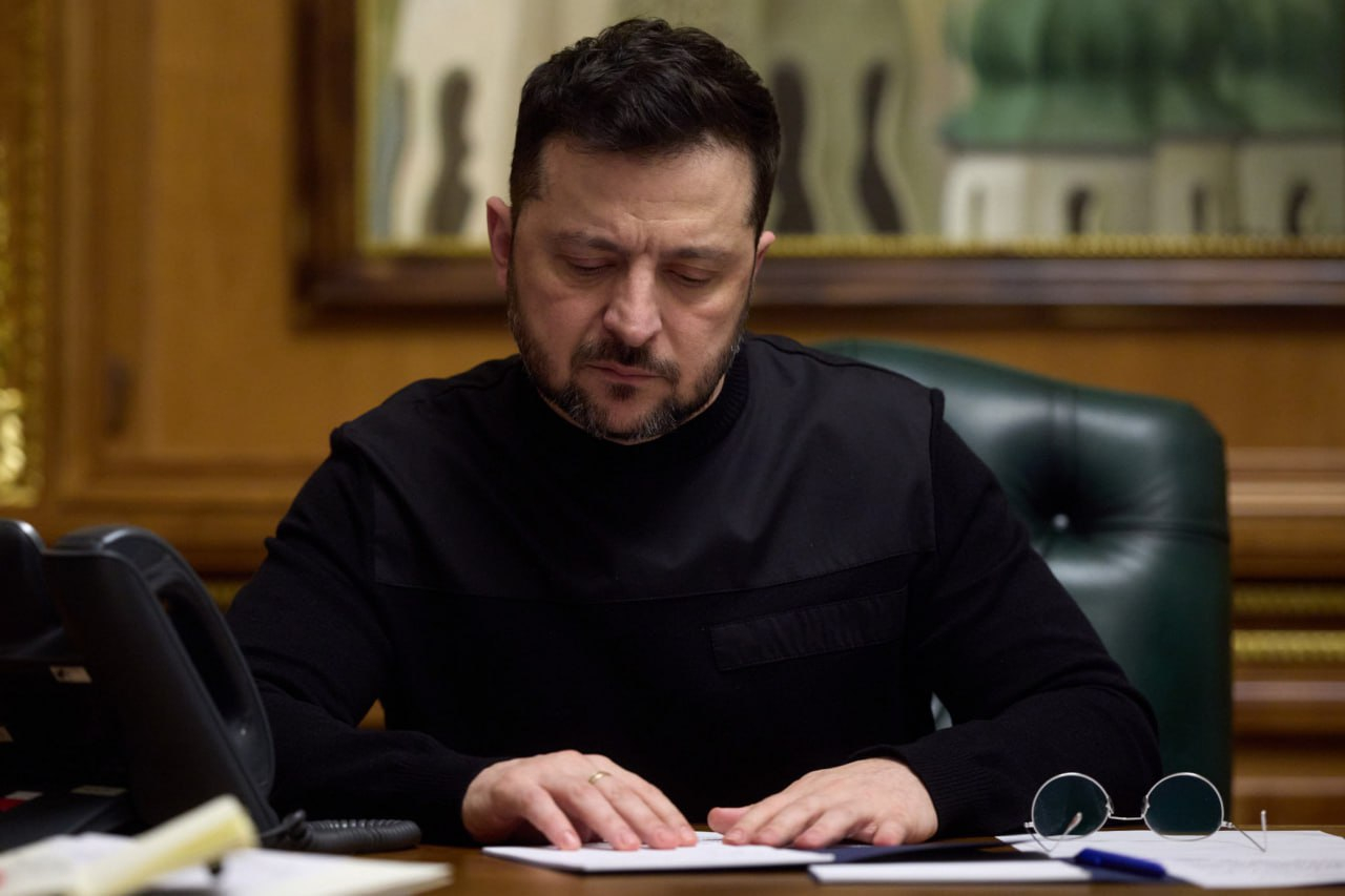 双方讨论了明天在日内瓦举行的双边会议上我们的代表将重点关注的问题，以及三月初举行