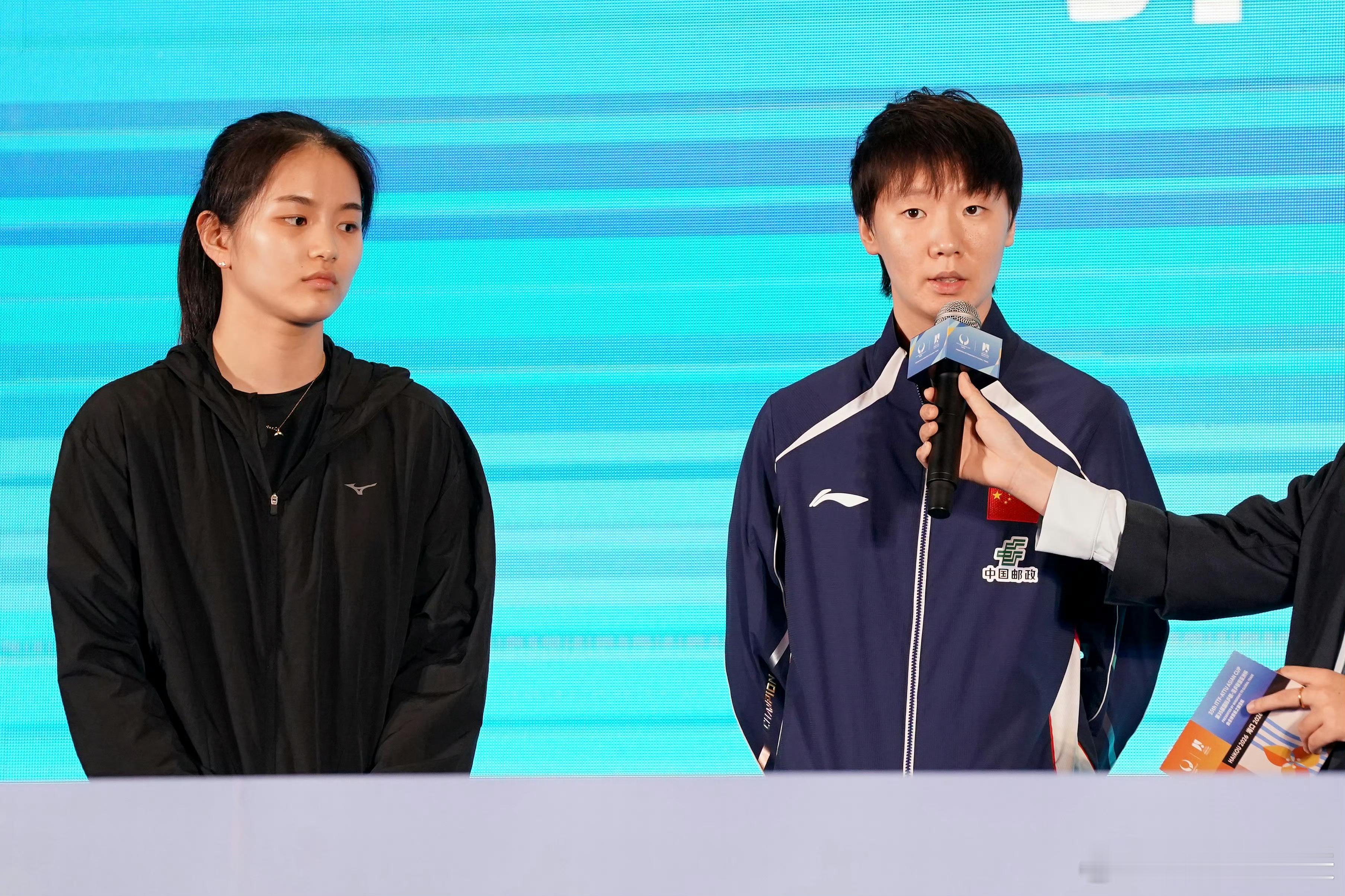 海口亚洲杯 出席抽签仪式的曼昱比赛加油！一切顺利亚洲杯抽签王曼昱加油