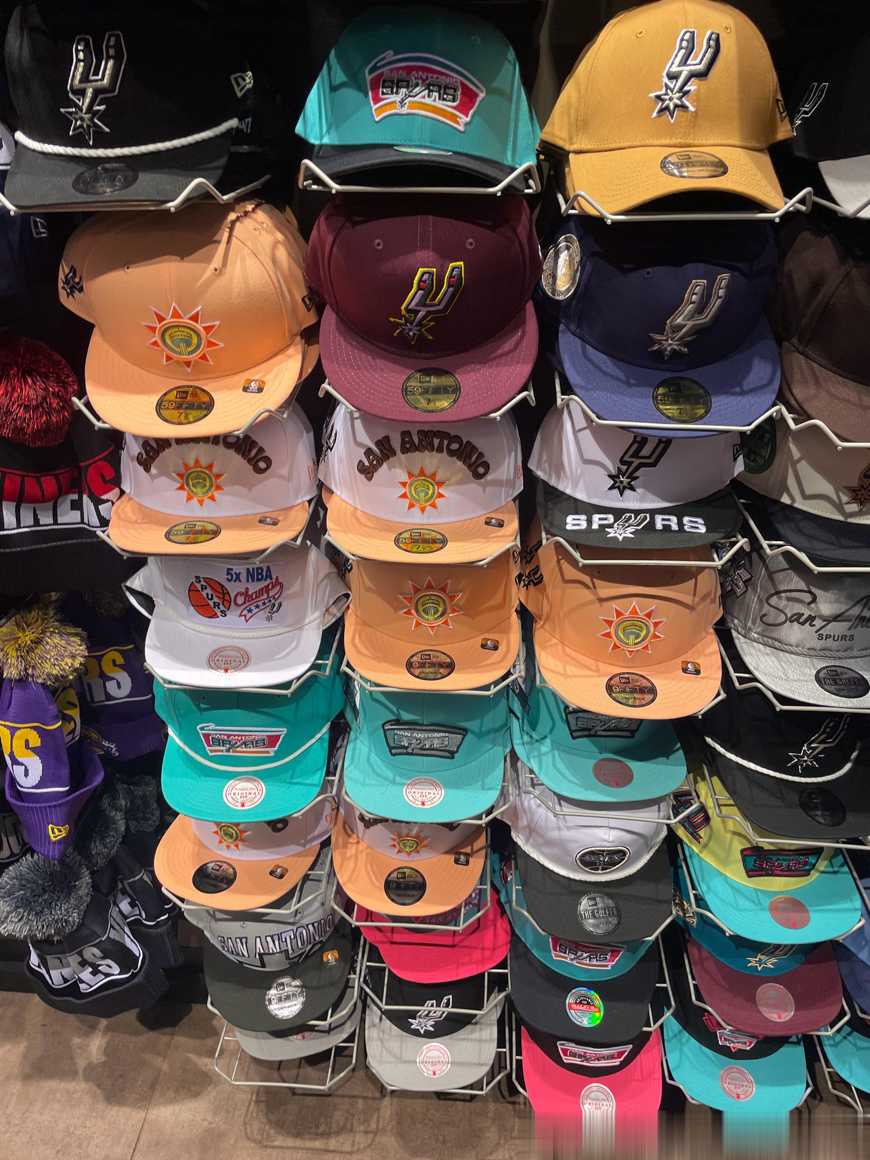 本地折扣继续[doge]帽子可拼单，第二顶半价[憧憬]图5-7也都有折扣（9折起