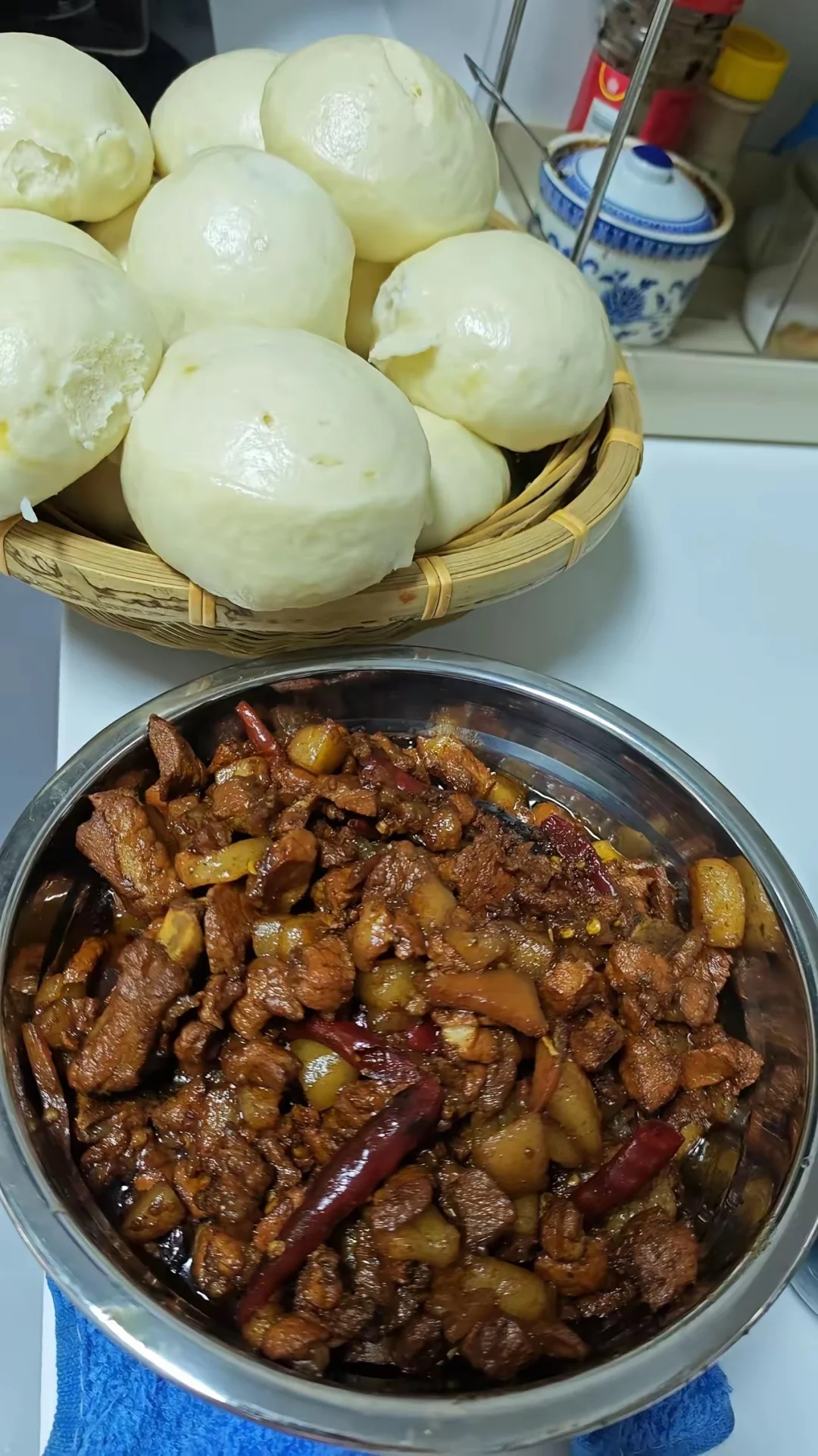 弗洛伊德有一段话特别清醒： “你拒绝，别人就知道了你的底线； 你表达...