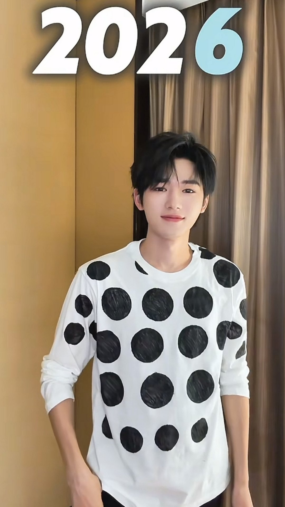 宋亚轩珍珠小子贺新年 珍珠小子贺新年来啦！！！还手搓了第二件珍珠奶茶衣🧋宋亚轩