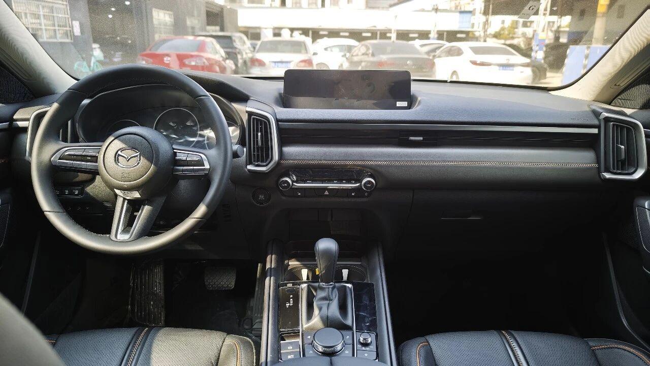 CX-50降到12万还卖不动，二手马自达现在能捡漏吗？
 
说实话，马自达CX-