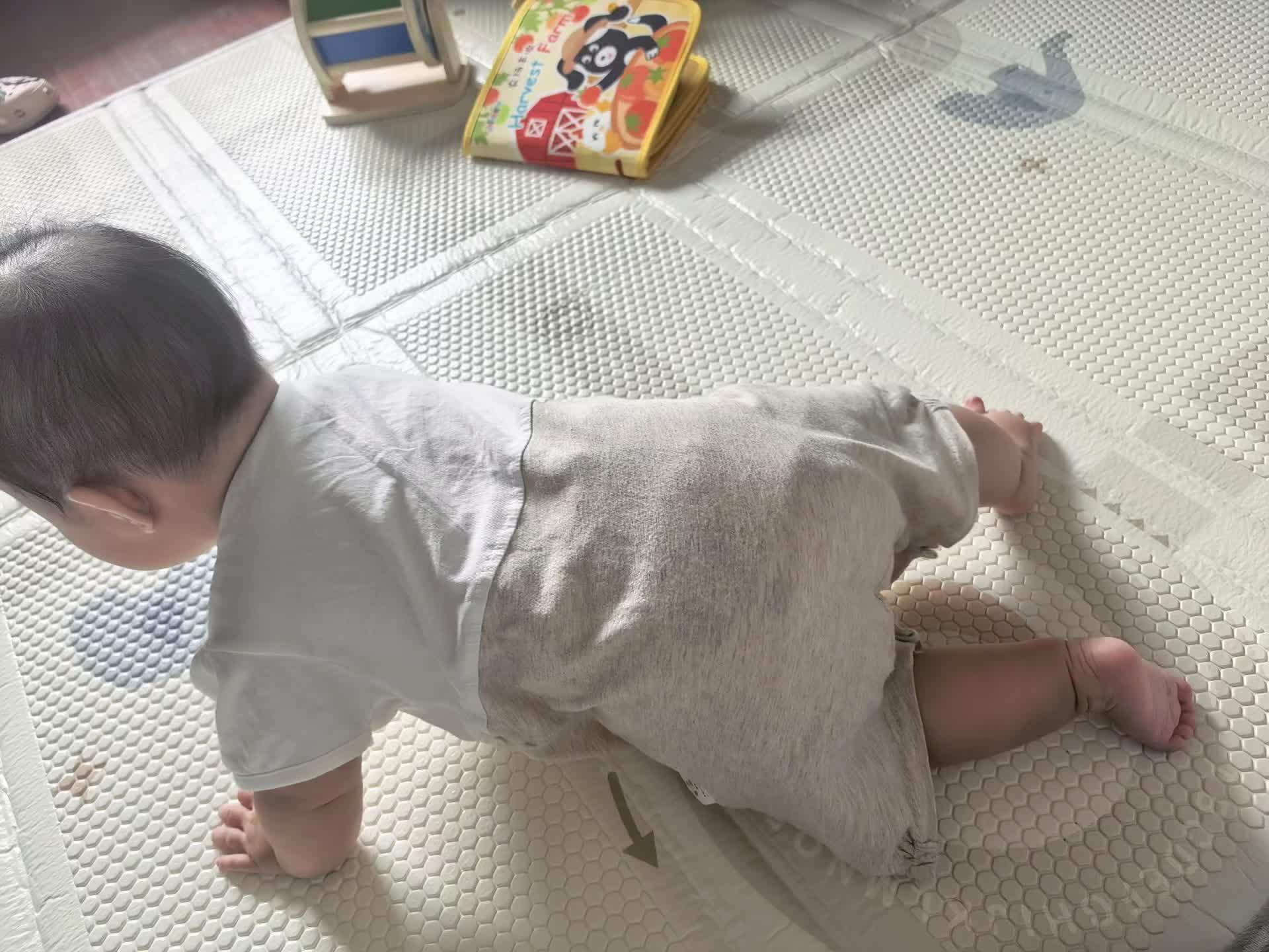 屁股撅得越来越高