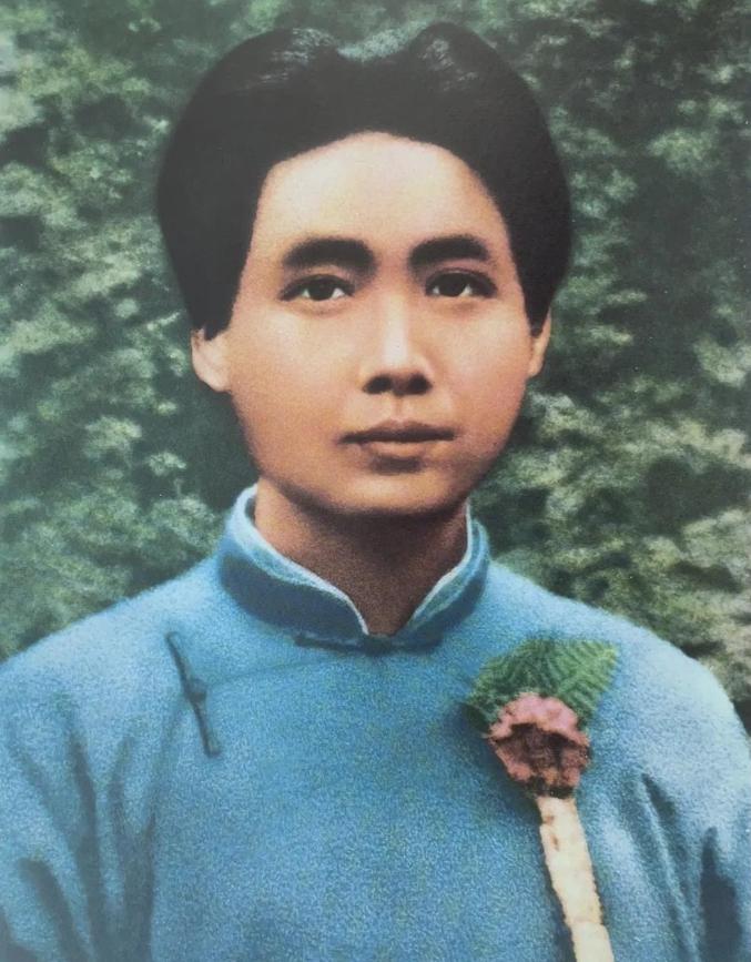 1921年7月，中共一大前夕，毛泽东和萧子升一同坐船。晚上，两人同床共枕。但这一