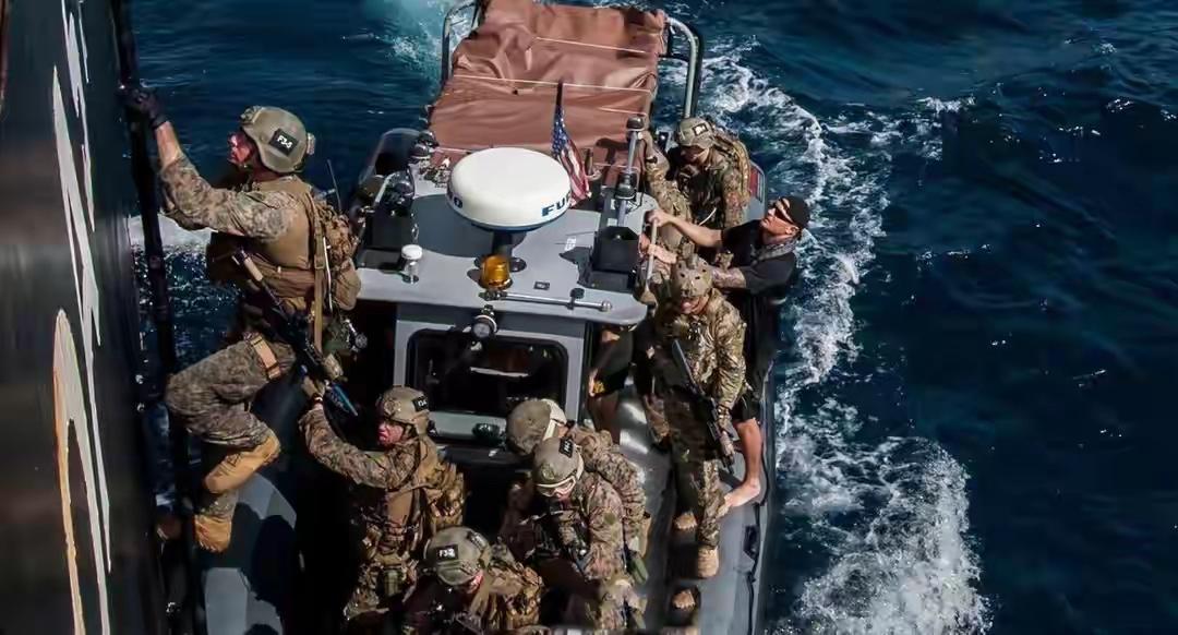 悍然扣押中国油轮，特朗普称油和船全都要！

就在美军扣押一艘载有委内瑞拉原油的中