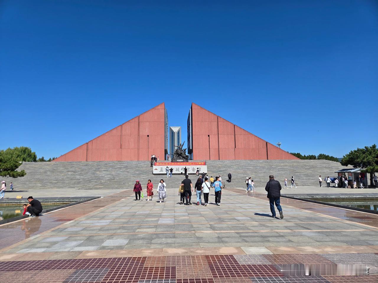 国庆旅游打卡，红色教育：孟良崮战役遗址。
