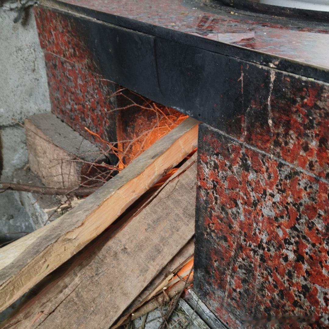 用一张图片证明你已经回家了人间烟火气，最抚凡人心，在回到老家的日子，我最喜欢坐在