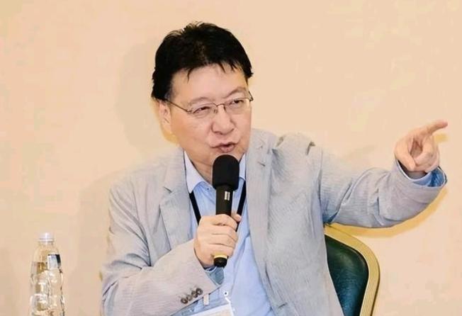 5月18日，面对赖清德近期接连调整对外说辞的举动，赵少康做出十分清醒的点评，这番