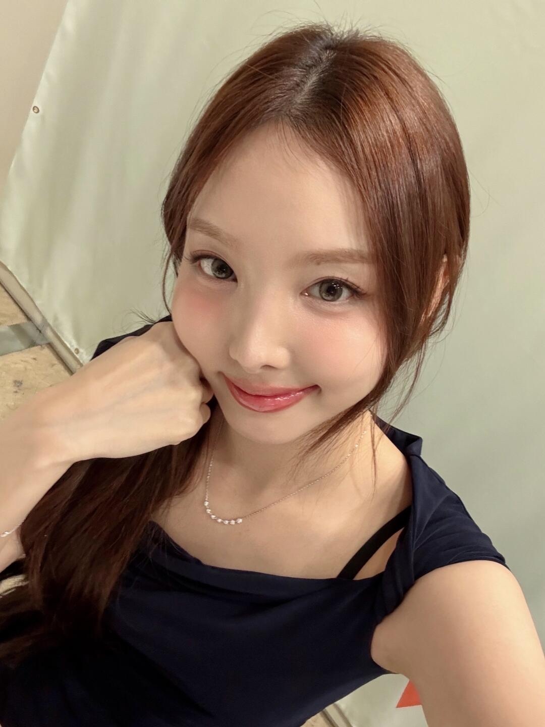 TWICE今天的签售，看看状态👀 ​​​