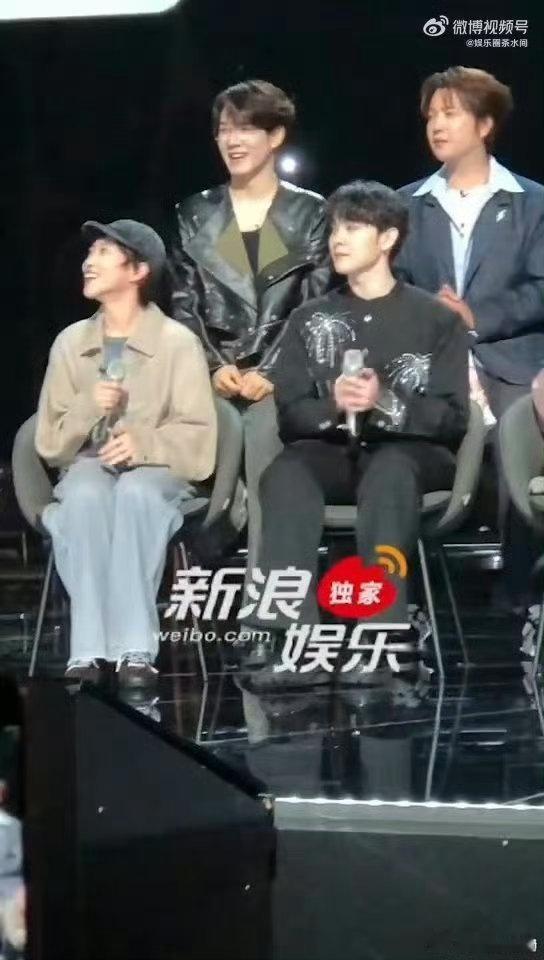 庾澄庆问窦靖童怎么称呼歌手发布会 庾澄庆问窦靖童怎么称呼，窦靖童说叫童就好，然后