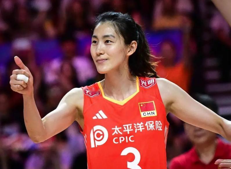 [浮云]中国排协今年干得最绝的一件事，就是硬把老将刁琳宇给拽回了国家队。看了今年